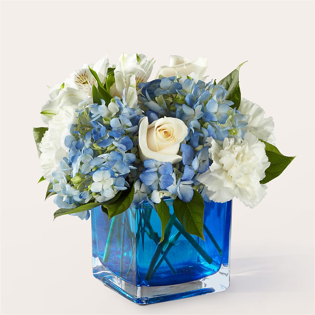 Soothing Waters Bouquet – The Stud Florist, Conyers GA