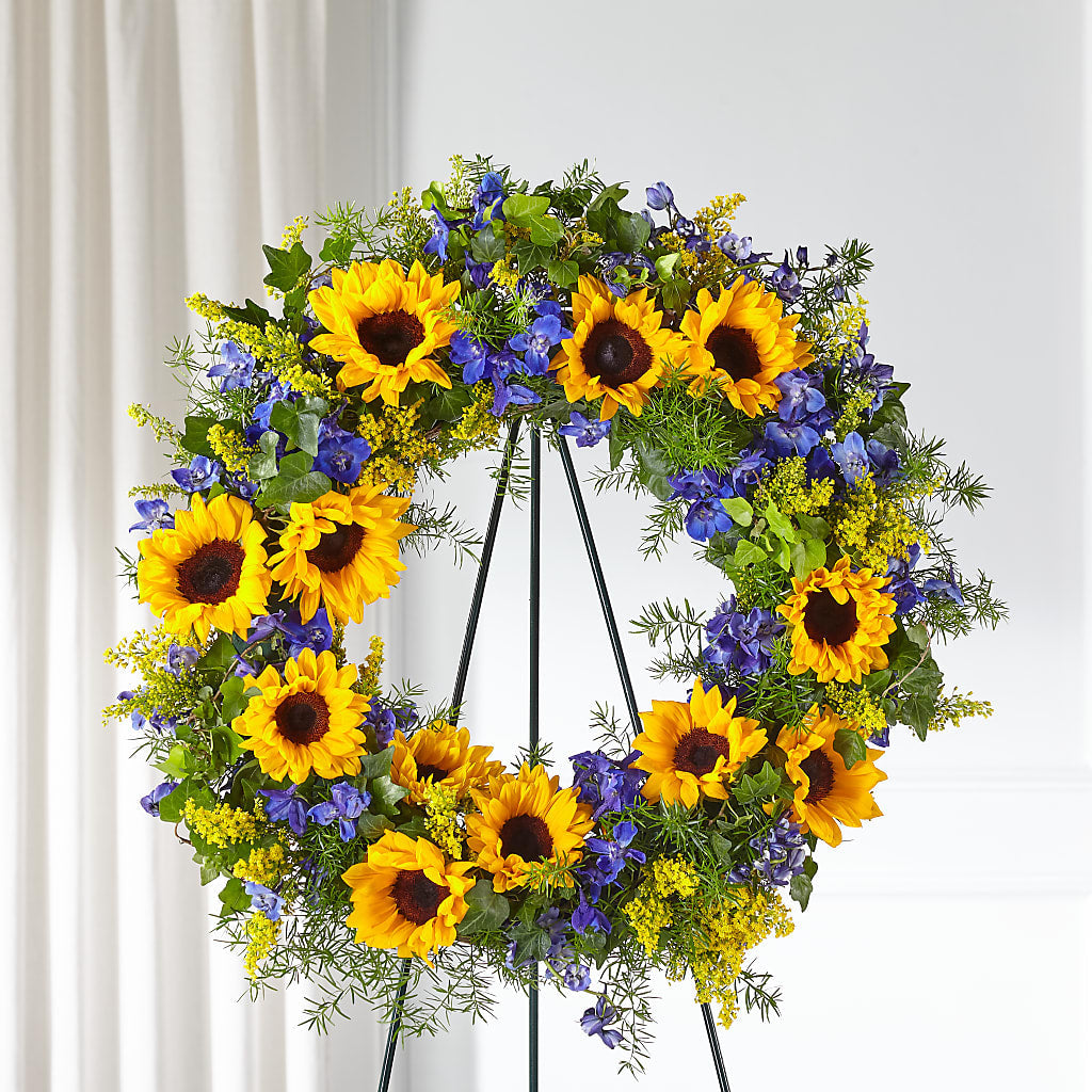 Bright Rays Wreath – The Stud Florist, Conyers GA