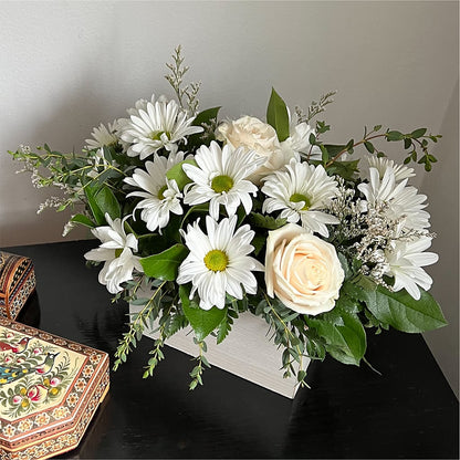 Fresh Linen Box Bouquet –  The Stud Florist, Conyers GA